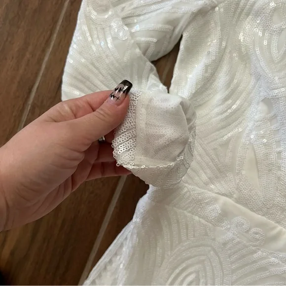 White Lulus sequin jumpsuit NWT - Picture 5 of 9